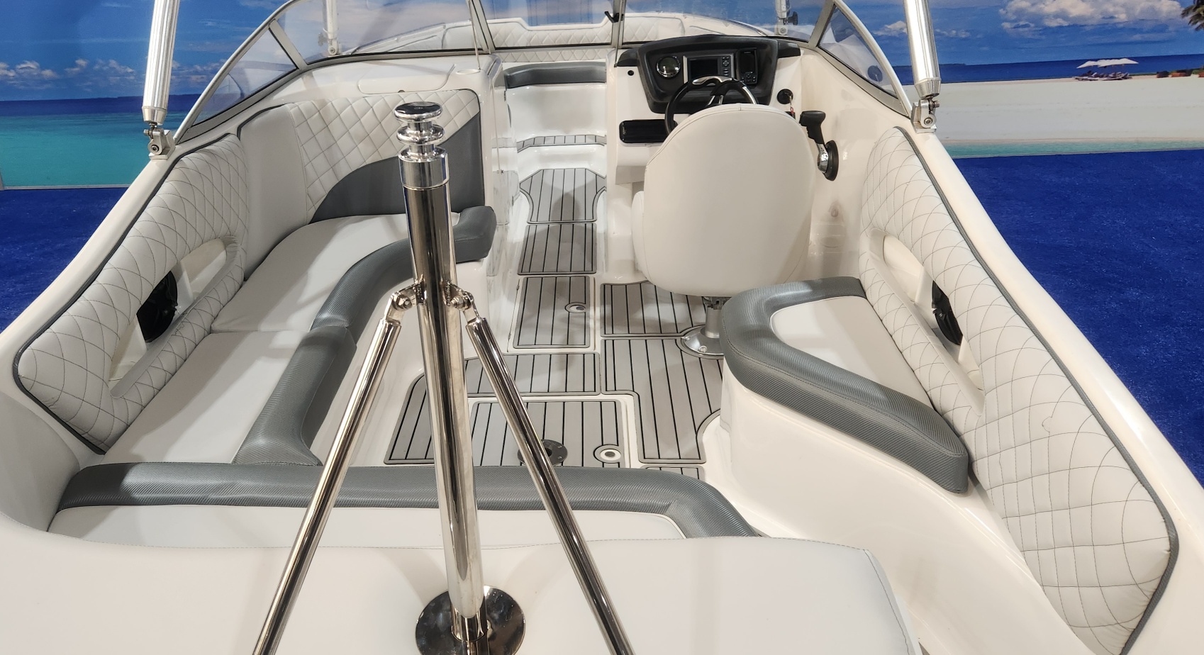 CLASSIC 230 ON TRAILER 300 HP MERCURY VERADO 4 STROKE