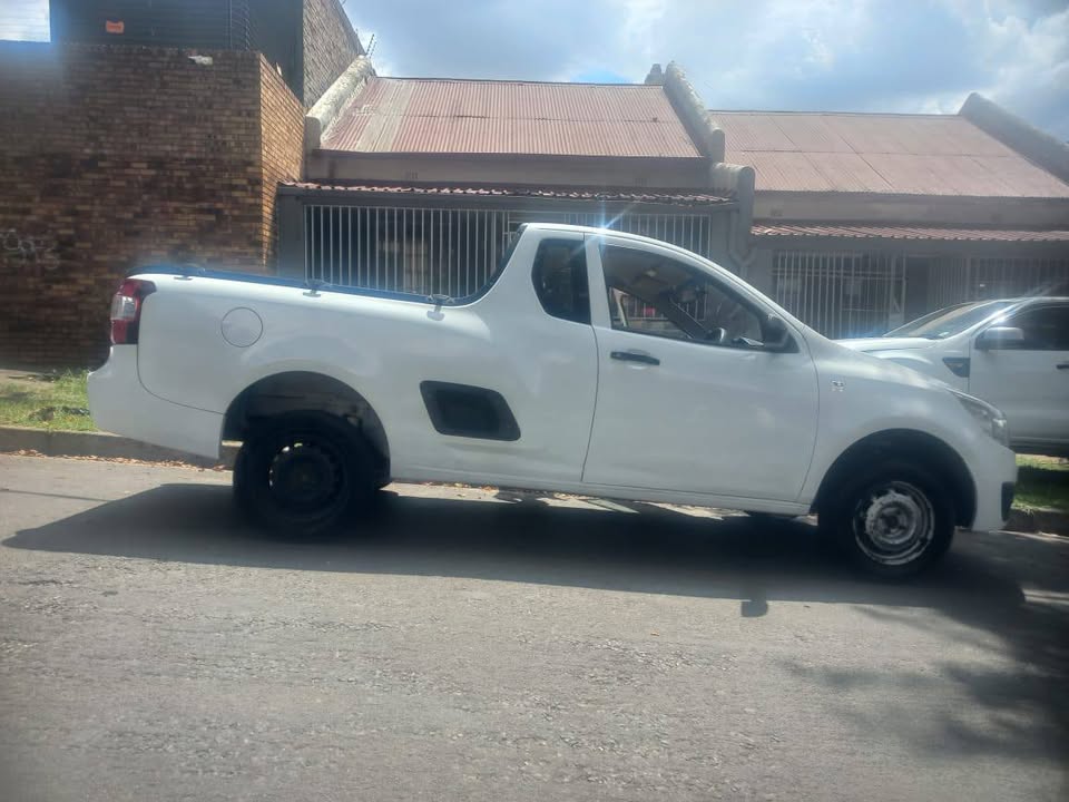 2015 Chevrolet Utility Bakkie 1.4 Petrol, Manual, White Color, Mileage.