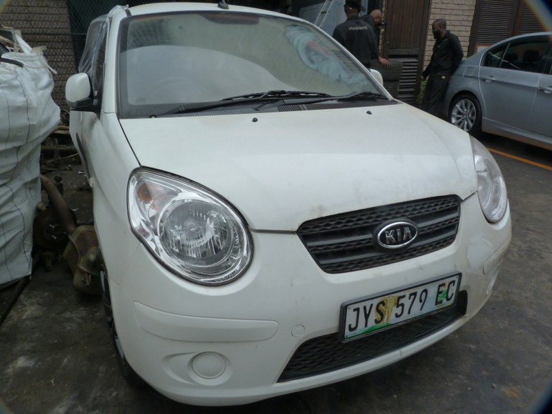 Kia Picanto 1.1 Striker AT White - 2010 STRIPPING FOR SPARES - Private Seller