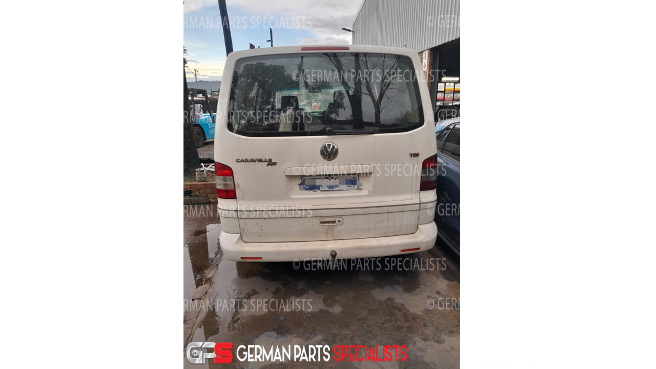 2006 Volkswagen T5 Caravelle AXD 2.5 TDI   STRIPPING FOR SPARES - Private Seller