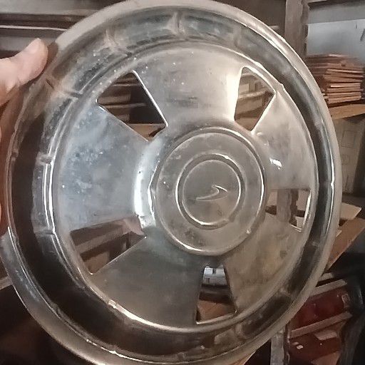 Datsun SSS, 1973, wheel cap - Private Seller