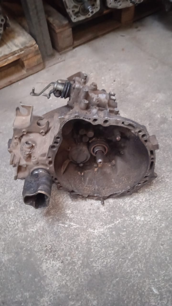 TOYOTA 2E 4 SPEED MANUAL GEARBOX FOR SALE AT ROJAN ENGINES AND GEARBOXES - Private Seller