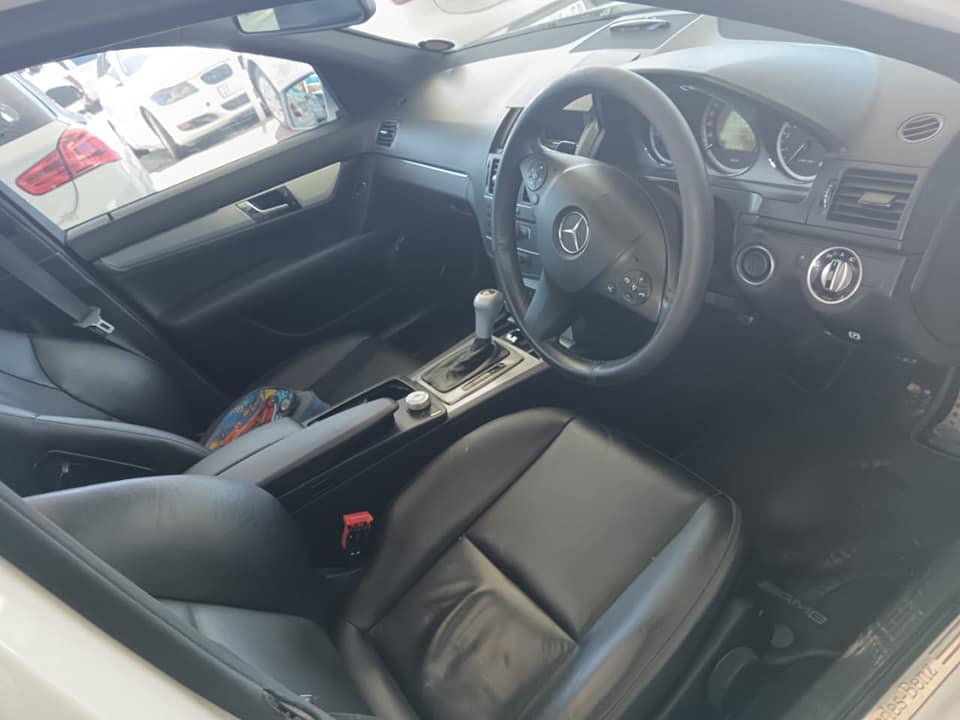 2011 MERCEDES BENZ C200 AMG LINE