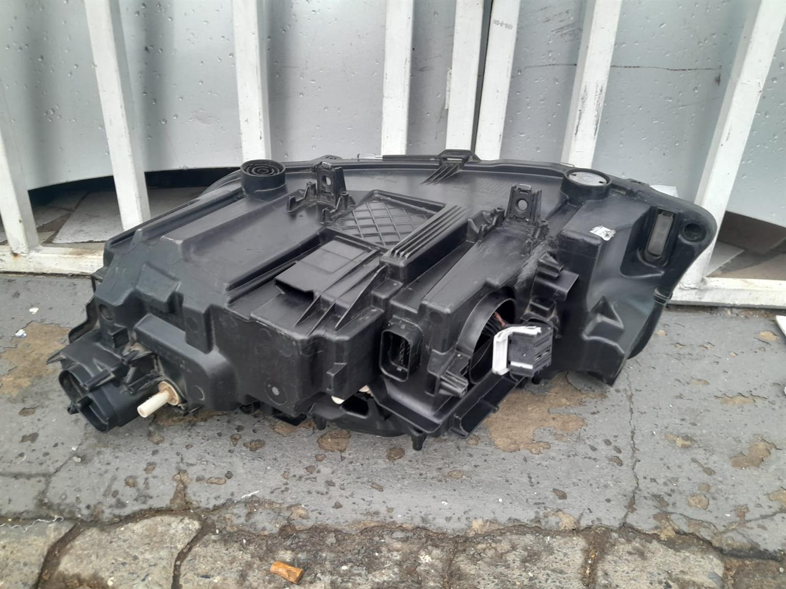 2016-2018 BMW GT RIGHT SIDE HEADLIGHT FOR SALE - Private Seller 2016-2018 BMW GT RIGHT SIDE HEADLIGHT FOR SALE - Private Seller