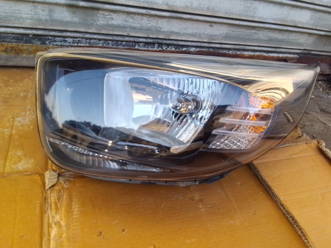 (2017-2021) KIA PICANTO LEFT SIDE NORMAL HEADGHT FOR SALE - Private Seller (2017-2021) KIA PICANTO LEFT SIDE NORMAL HEADGHT FOR SALE - Private Seller