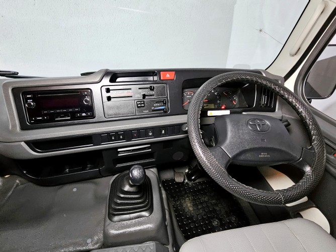2022 TOYOTA COASTER 4.0D BUS