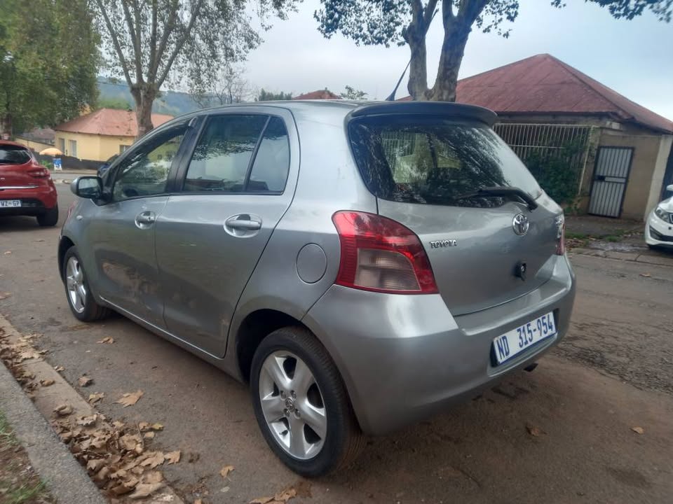 2007 Toyota Yaris Hatchback T3 PETROL, Manual, Automatic, Grey, 102000kms,