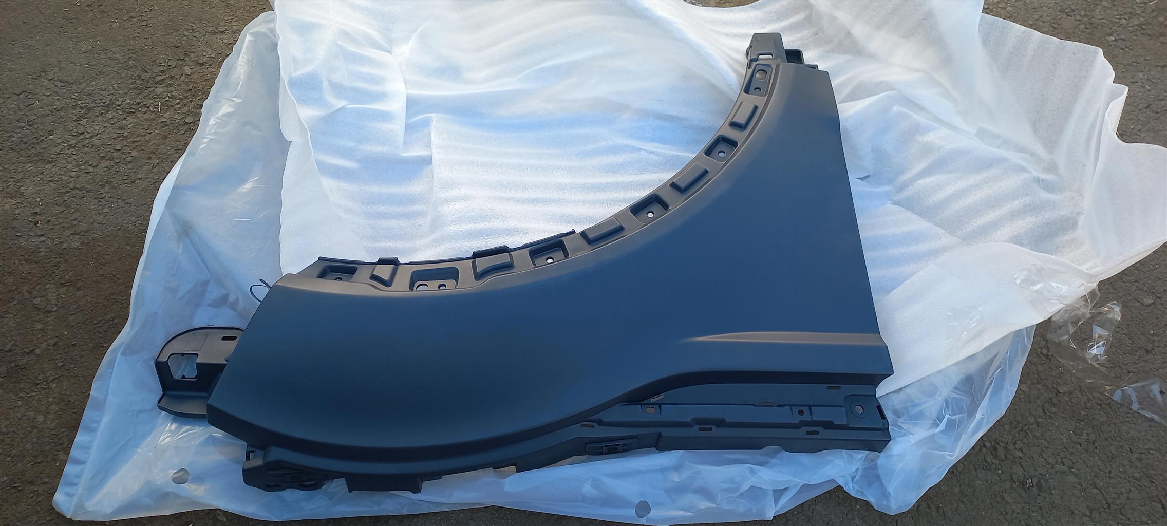 Range Rover Evoque Front fenders - Private Seller