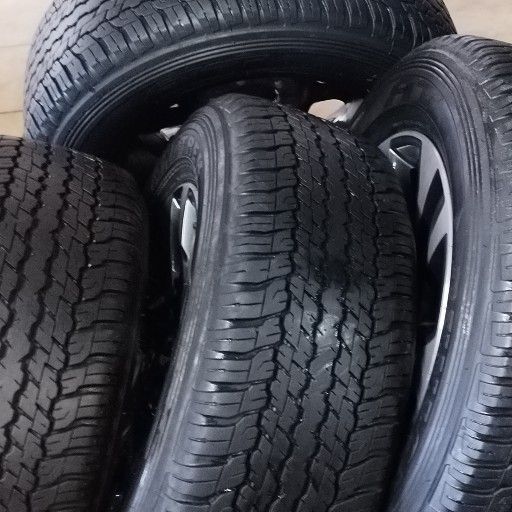 Toyota fortuner wheels
