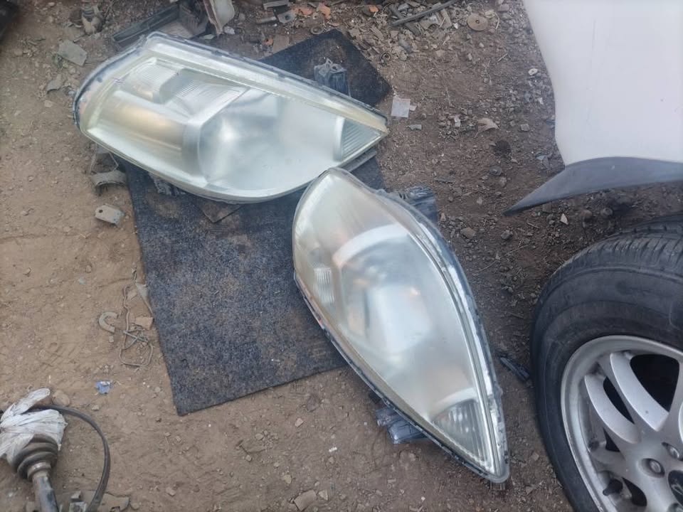 Nissan tiida headlights Call or WhatsApp me - Private Seller