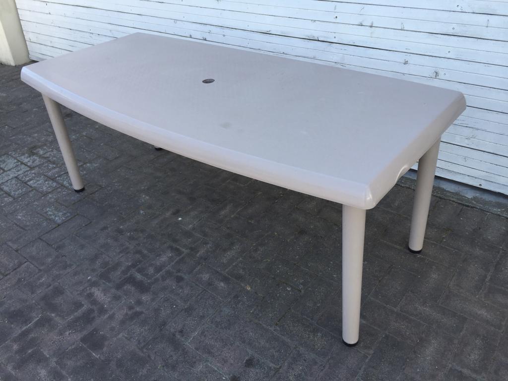 All Purpose Plastic Table With Removable Feet Umbrella Hole Junk All Purpose Plastic Table With Removable Feet Umbrella Hole Junk Mail