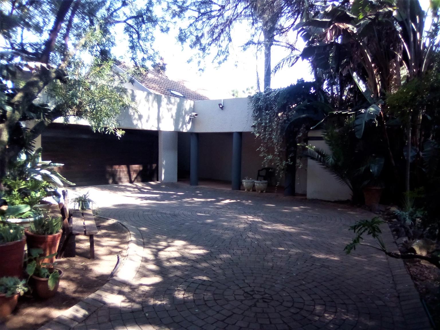 Family home with full flat Brackenhurst Alberton Junk Mail