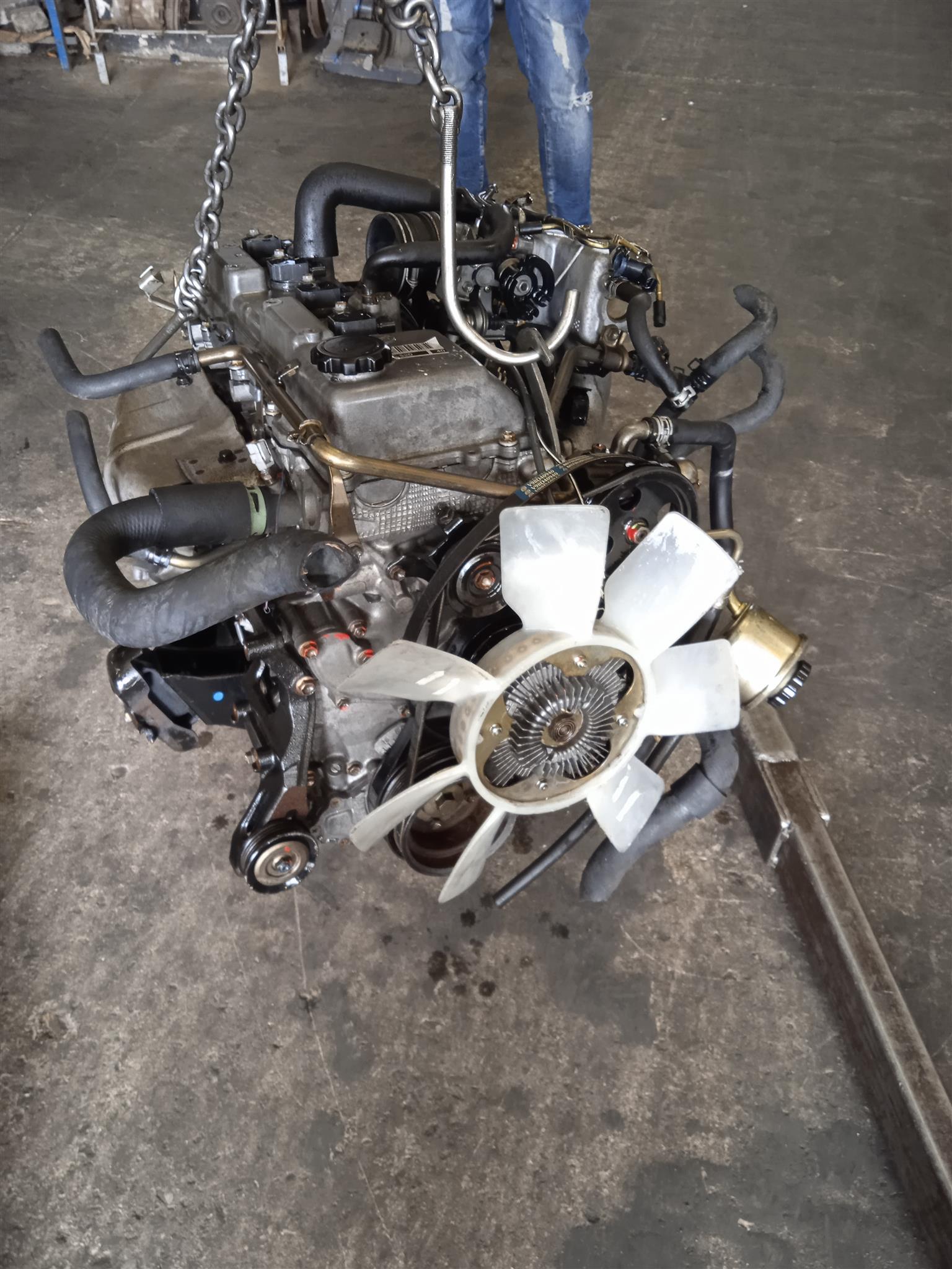 Toyota 2.7L 3RZ-FE Engine for Sale - Private Seller Toyota 2.7L 3RZ-FE Engine for Sale - Private Seller