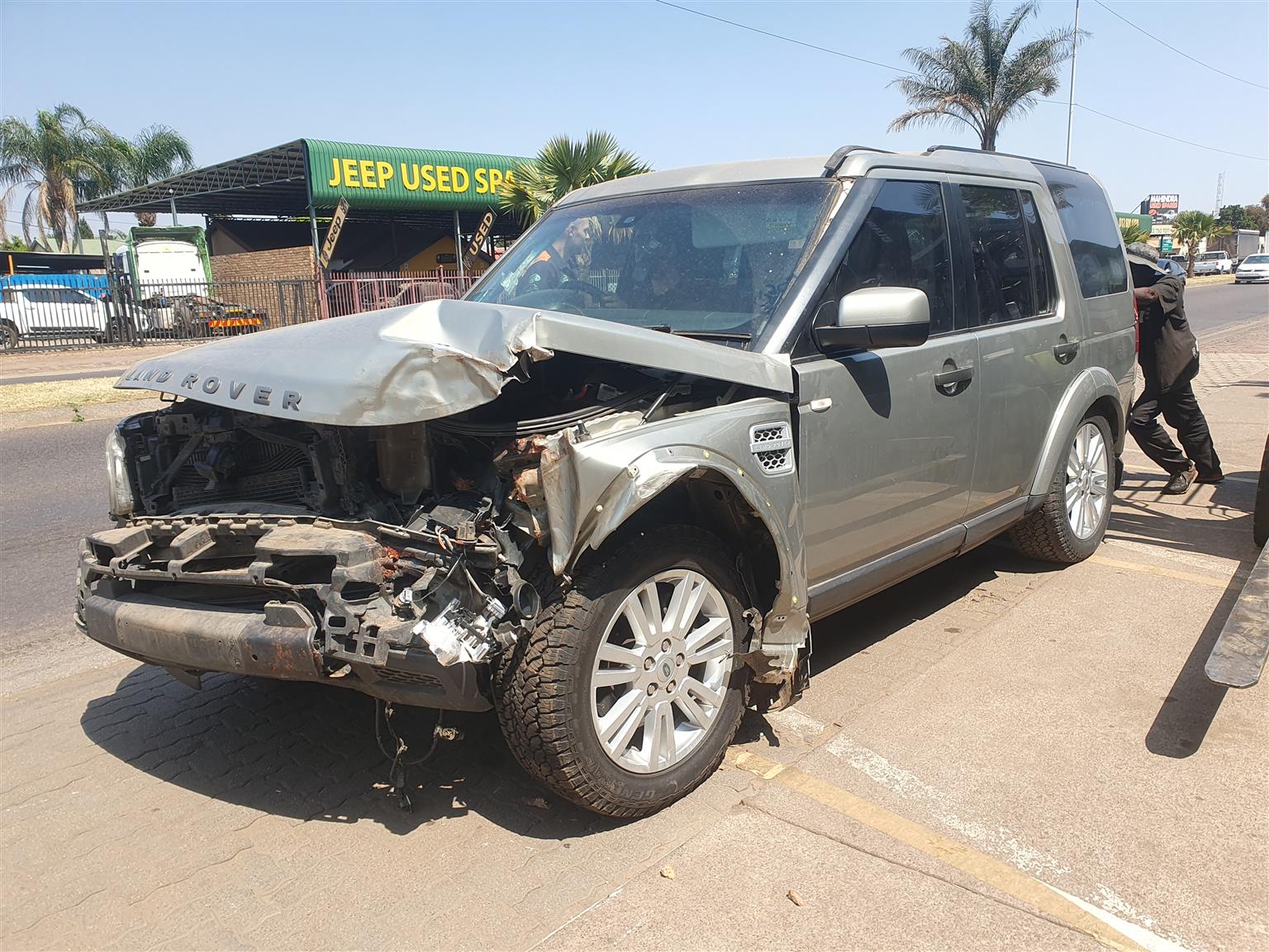 Discovery 4 SDV6 SE Stripping for Spares - Private Seller Discovery 4 SDV6 SE Stripping for Spares - Private Seller