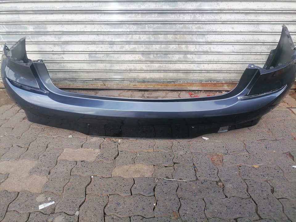 BMW 3-Series G20 black rear bumper DM or contact number in the description for assistance. - Private Seller BMW 3-Series G20 black rear bumper DM or contact number in the description for assistance. - Private Seller