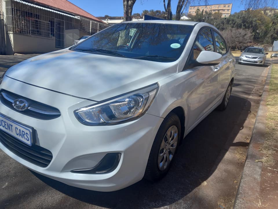 2019 HYUNDAI ACCENT SEDAN 1.6 ENGINE PETROL, MANUAL, WHITE COLOR, MILEAGE 35000KMS