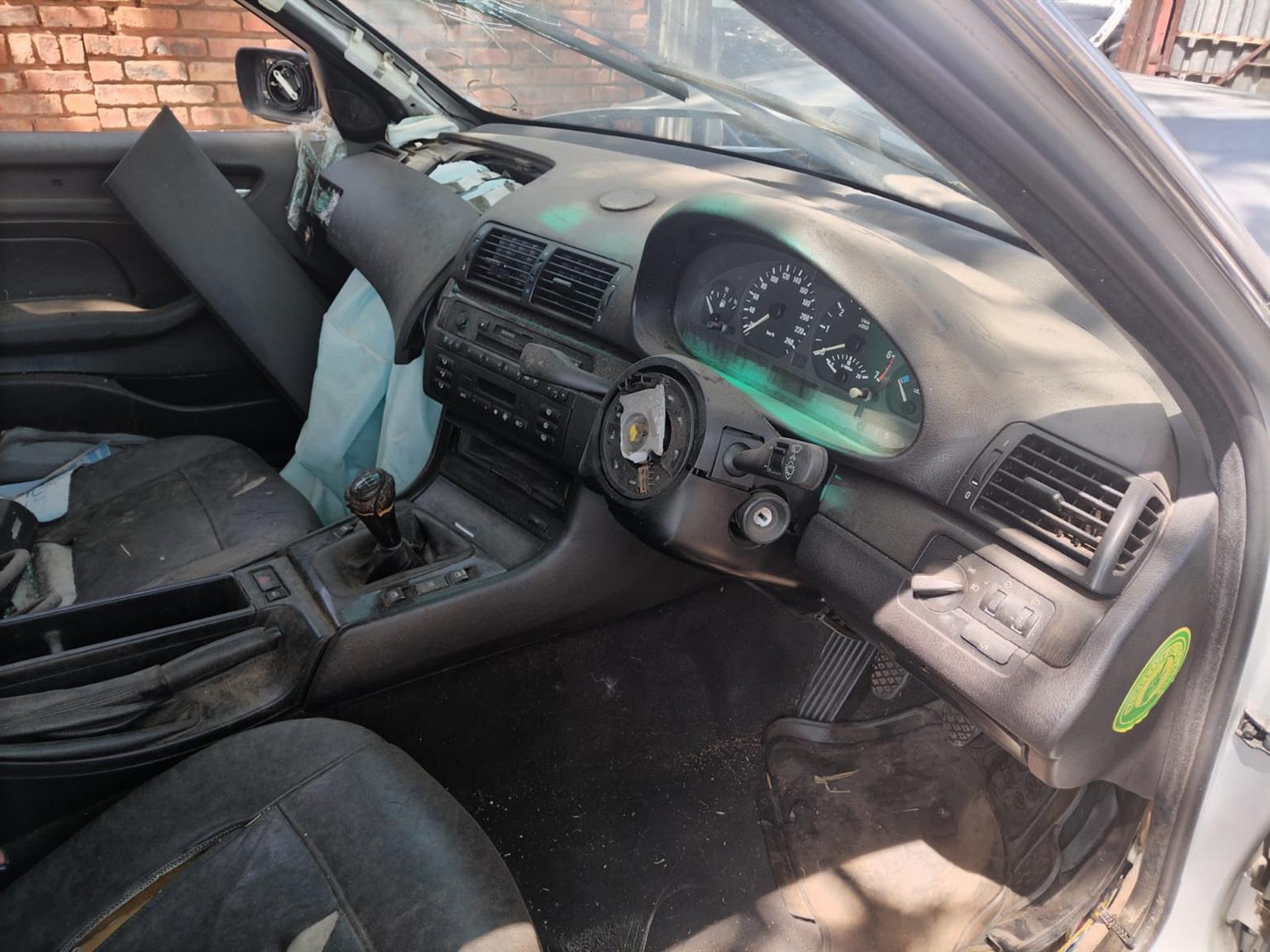 2000 Bmw 318i manual accident damaged spares for sale used - Private Seller