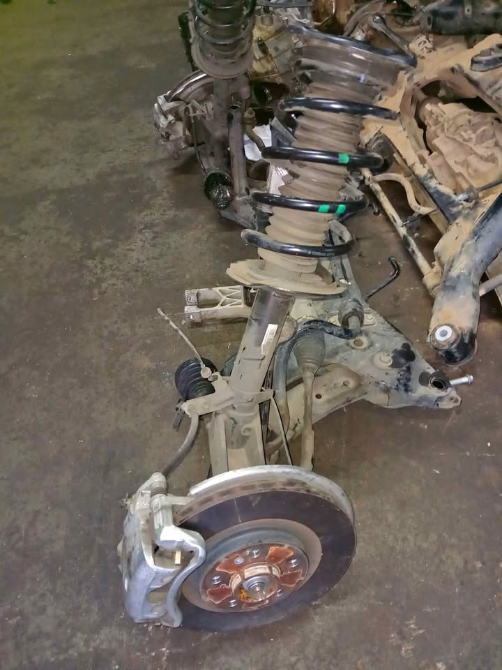 Haval jollion complete front suspension new shape - Private Seller Haval jollion complete front suspension new shape - Private Seller