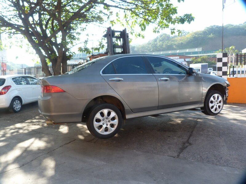 HONDA ACCORD 2.0 EXECUTIVE AUTO Stripping for spares - Private Seller HONDA ACCORD 2.0 EXECUTIVE AUTO Stripping for spares - Private Seller