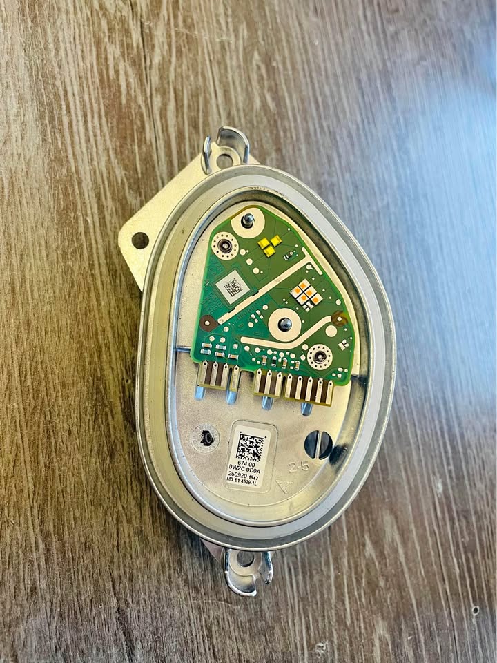 BMW Go5 X5 Go6 x6 G07 x7 Turn Signal LED Headlight Control Module - Private Seller BMW Go5 X5 Go6 x6 G07 x7 Turn Signal LED Headlight Control Module - Private Seller