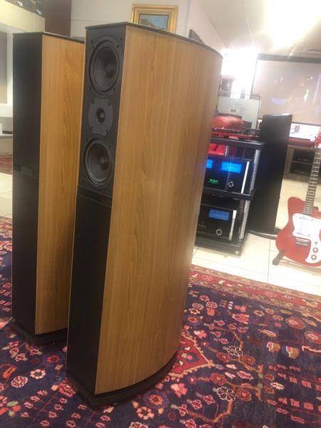 jamo 7.7 speakers