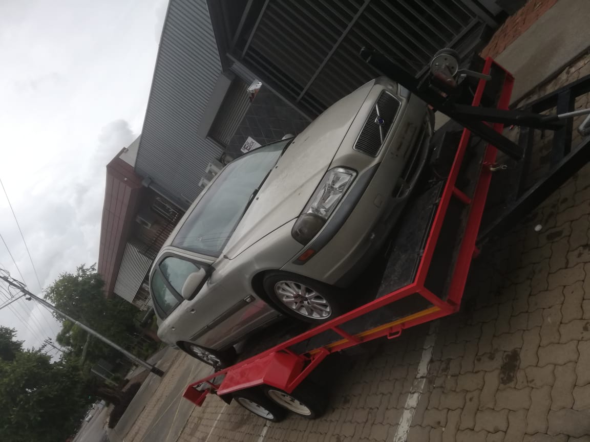 VOLVO S80 FOR STRIPPING (DELIVERY AVAILABLE COUNTRY WIDE) - Private Seller VOLVO S80 FOR STRIPPING (DELIVERY AVAILABLE COUNTRY WIDE) - Private Seller