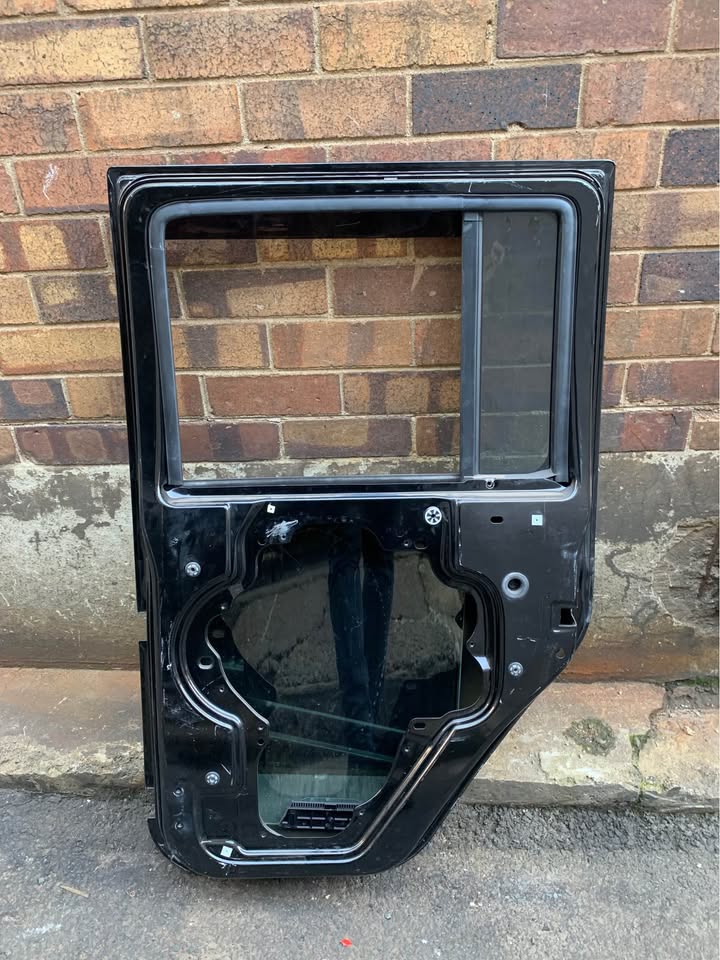 Jeep wrangler RHS rear door