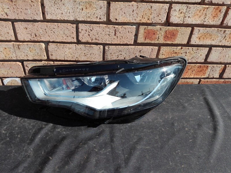 Audi A6 Left Headlight - Private Seller