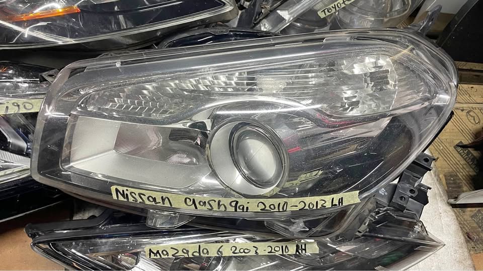 Nissan Qashqai headlight 2010 - Private Seller Nissan Qashqai headlight 2010 - Private Seller
