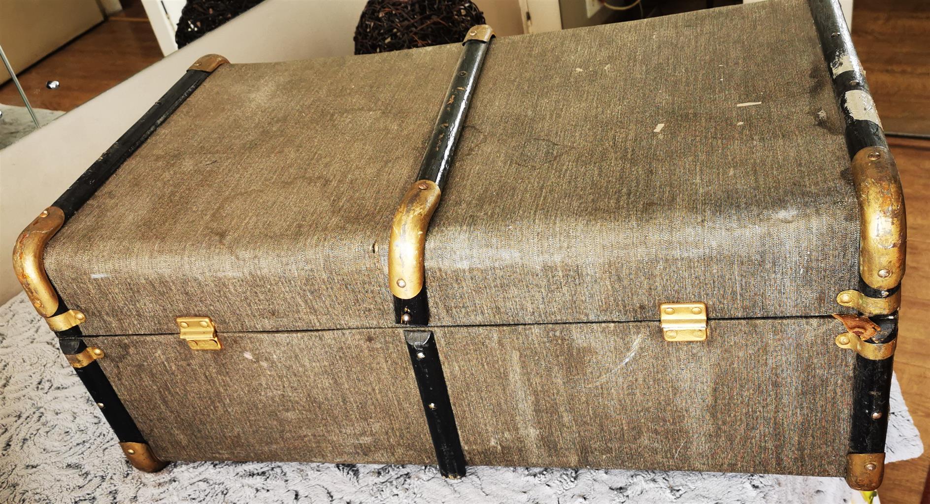 1950's Large Vintage Suitcase (76cm x 45cm x 33cm H)