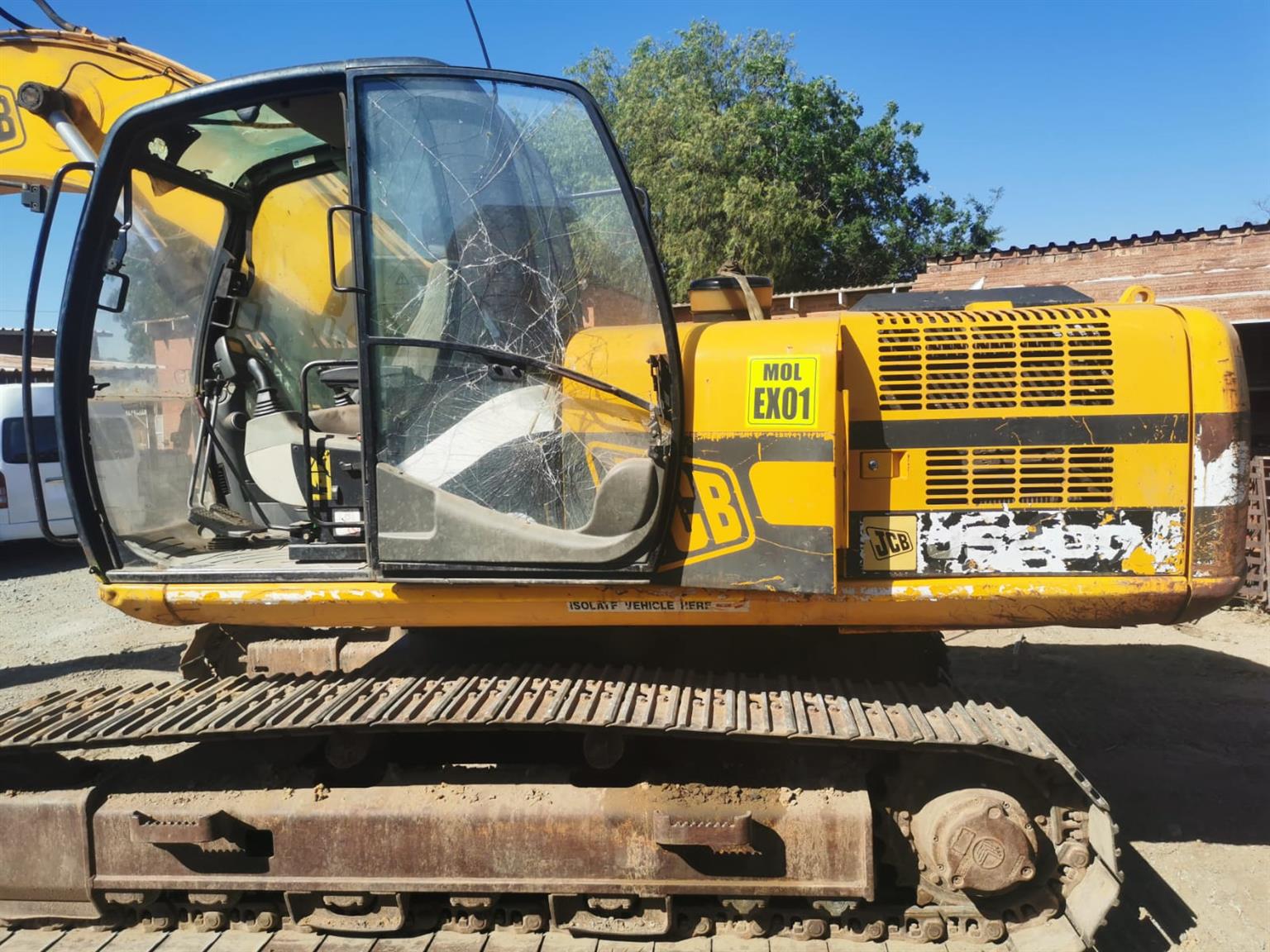 JCB JS200 Excavator | Junk Mail Marketplace