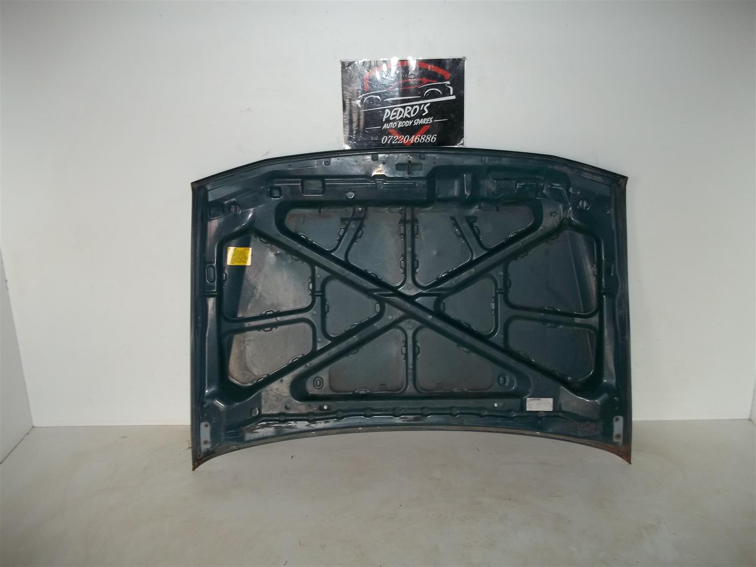 Mitsubishi Pajero Bonnet - Private Seller Mitsubishi Pajero Bonnet - Private Seller