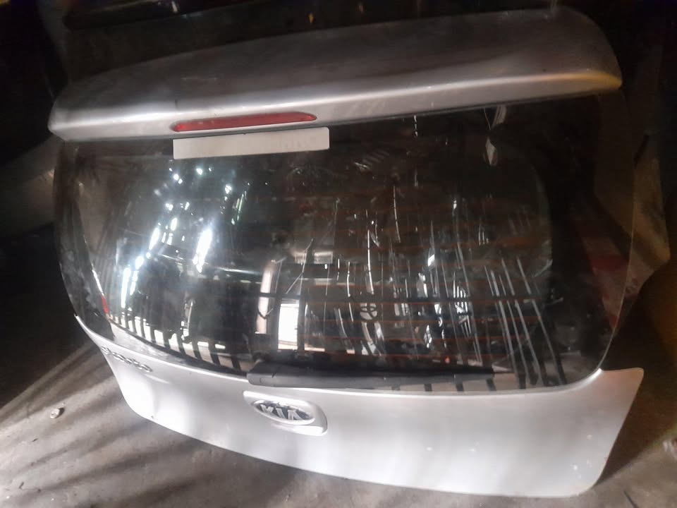 KIA PICANTO TAILGATE - Private Seller