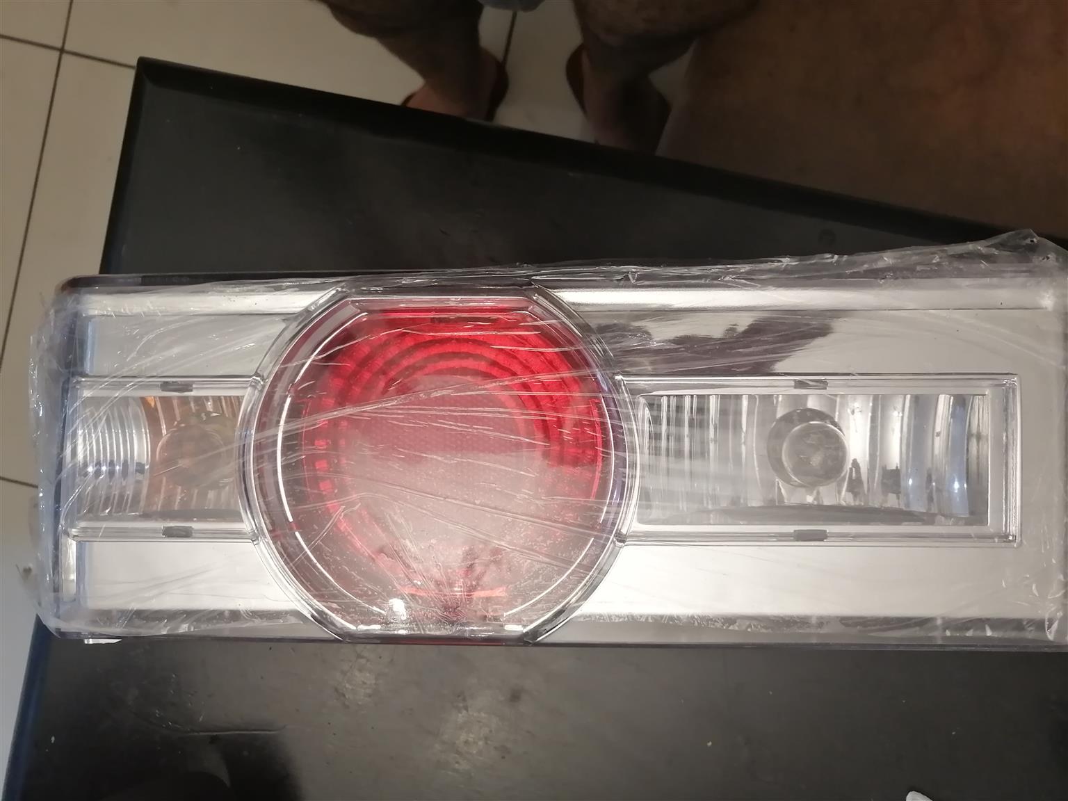 GOLF VELOCITI CRYSTAL RIGHT TAIL LIGHT - Private Seller