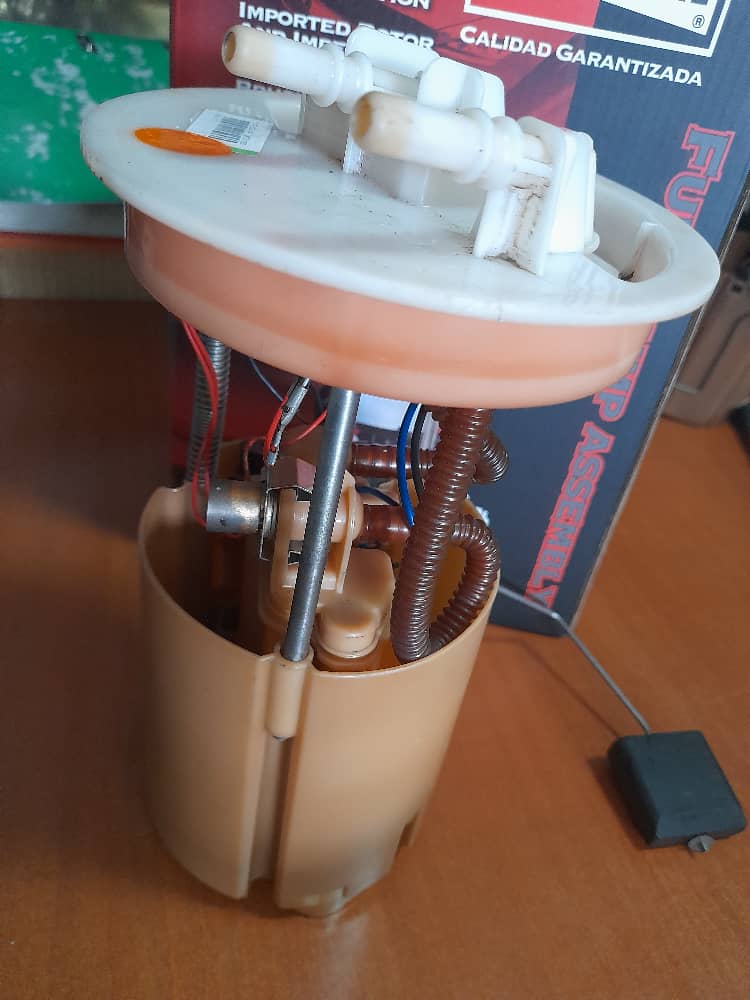 Volvo V40 2013-2019 Fuel Pump - Private Seller