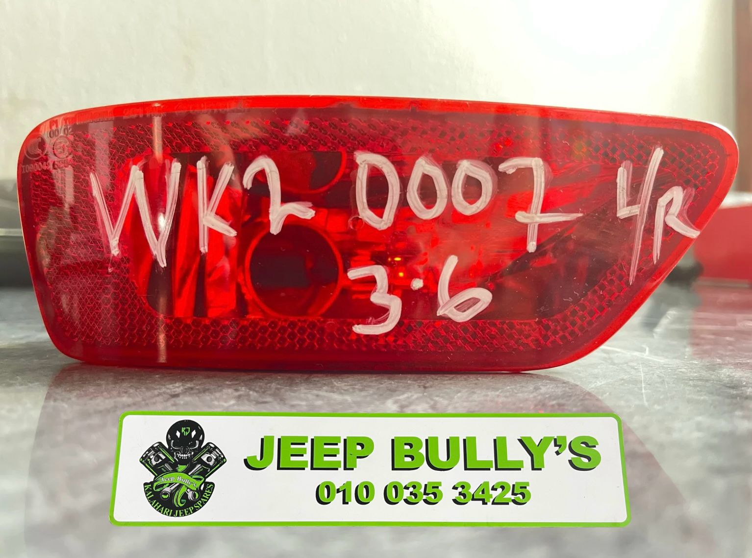 Jeep Grand Cherokee Wk2 3.6 Rear Foglights - Private Seller Jeep Grand Cherokee Wk2 3.6 Rear Foglights - Private Seller