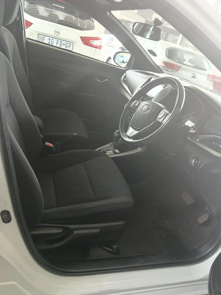 2020 TOYOTA YARIS 1.5 AUTO