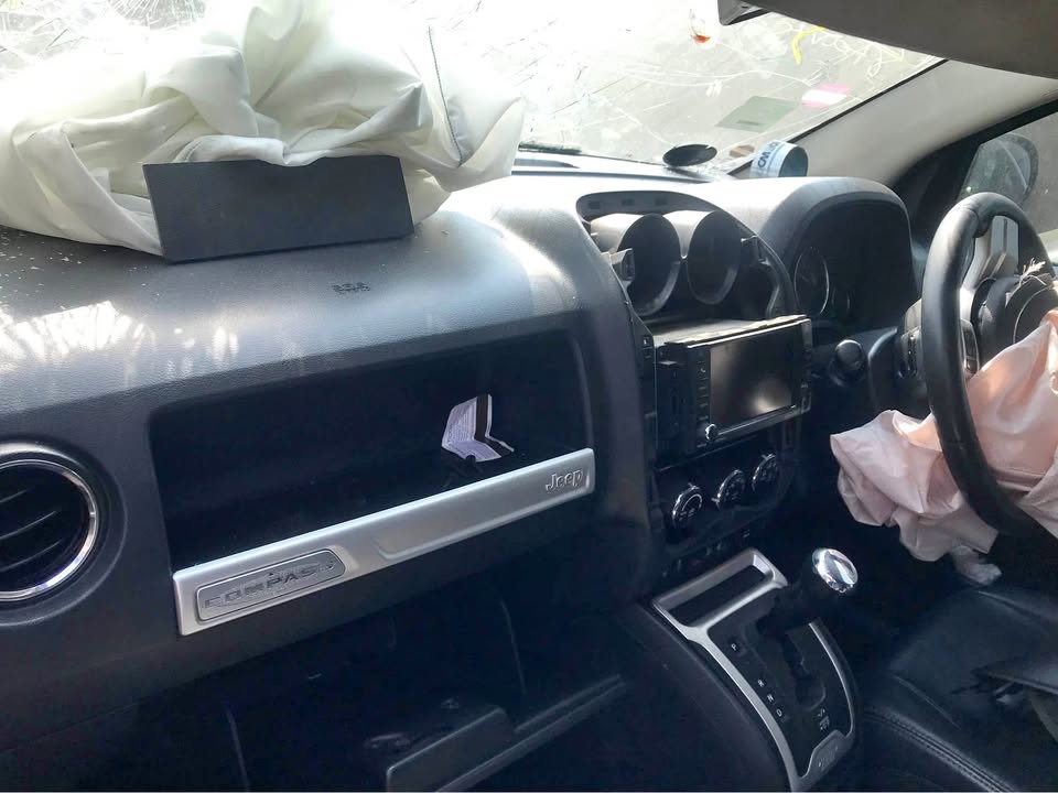 JEEP COMPASS DASHBOARD AND RAIDO ON SALE CALL/WHATSAPP - Private Seller JEEP COMPASS DASHBOARD AND RAIDO ON SALE CALL/WHATSAPP - Private Seller