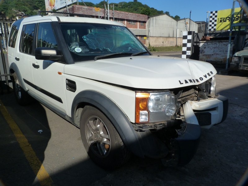 Land Rover Discovery 3 2.7 TDV6 AT White - 2005 STRIPPING FOR SPARES - Private Seller Land Rover Discovery 3 2.7 TDV6 AT White - 2005 STRIPPING FOR SPARES - Private Seller