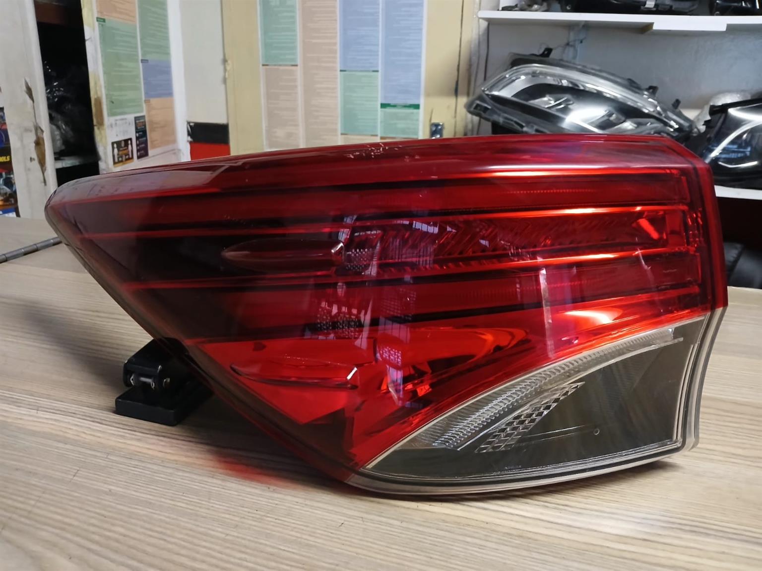 2018 TOYOTA FORTUNER TAIL LIGHT IN PRESTINE CONDITION - Private Seller 2018 TOYOTA FORTUNER TAIL LIGHT IN PRESTINE CONDITION - Private Seller