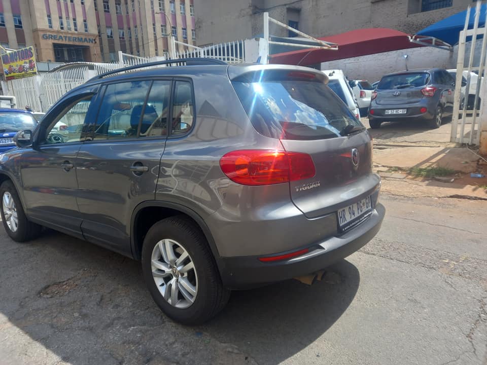 2013 VW TIGUAN 2.0 TDI BLUEMOTION DIESEL, MANUAL, GREY COLOR,