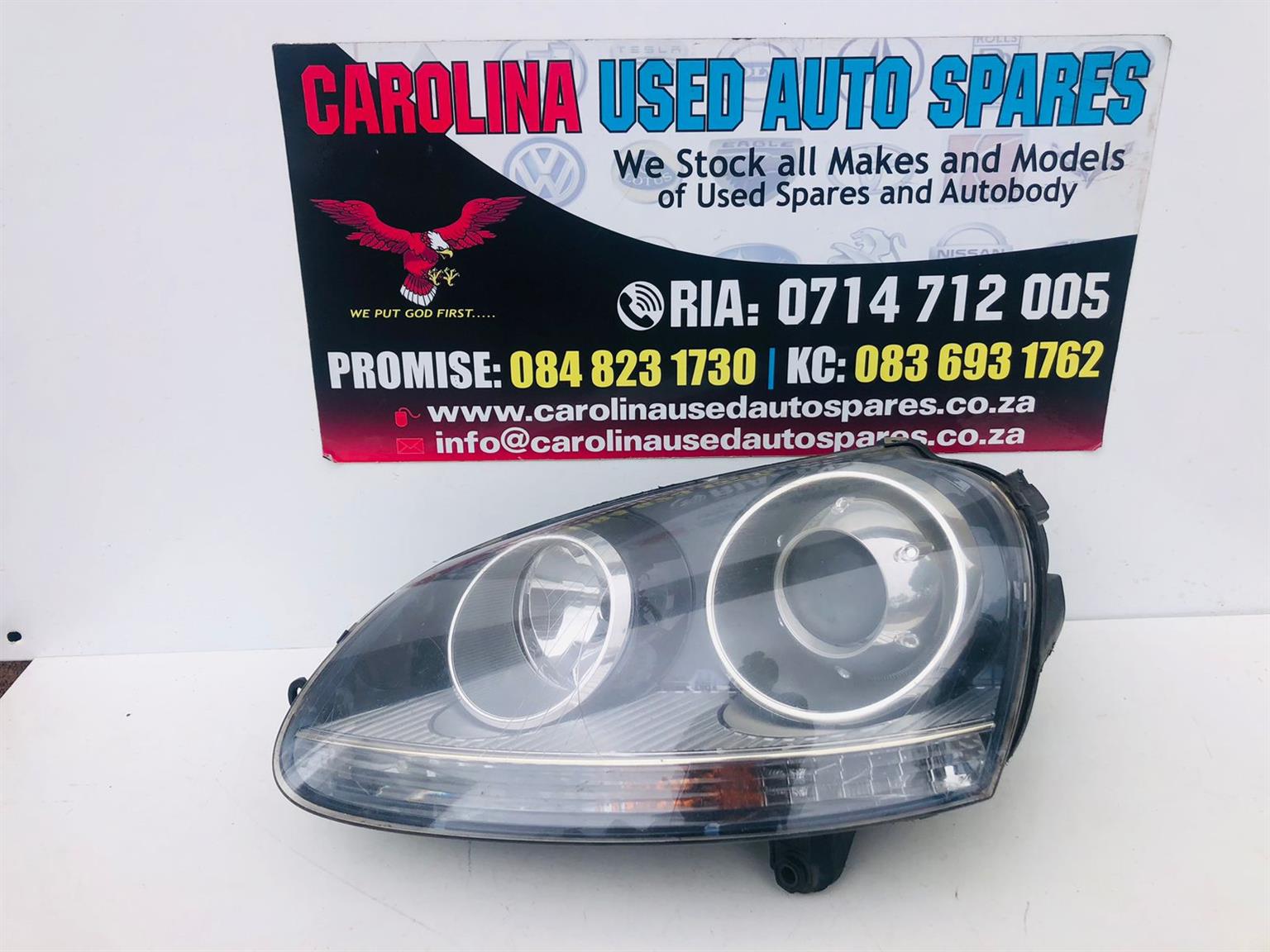 VW Golf 5 left xenon headlight - Private Seller