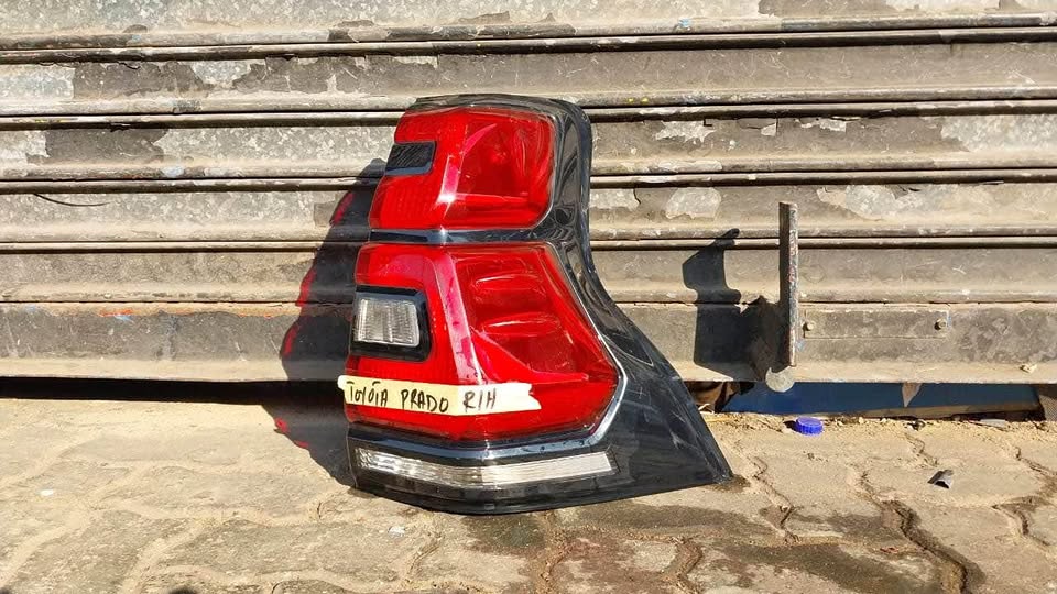 Toyota Land Cruiser Prada taillight - Private Seller Toyota Land Cruiser Prada taillight - Private Seller