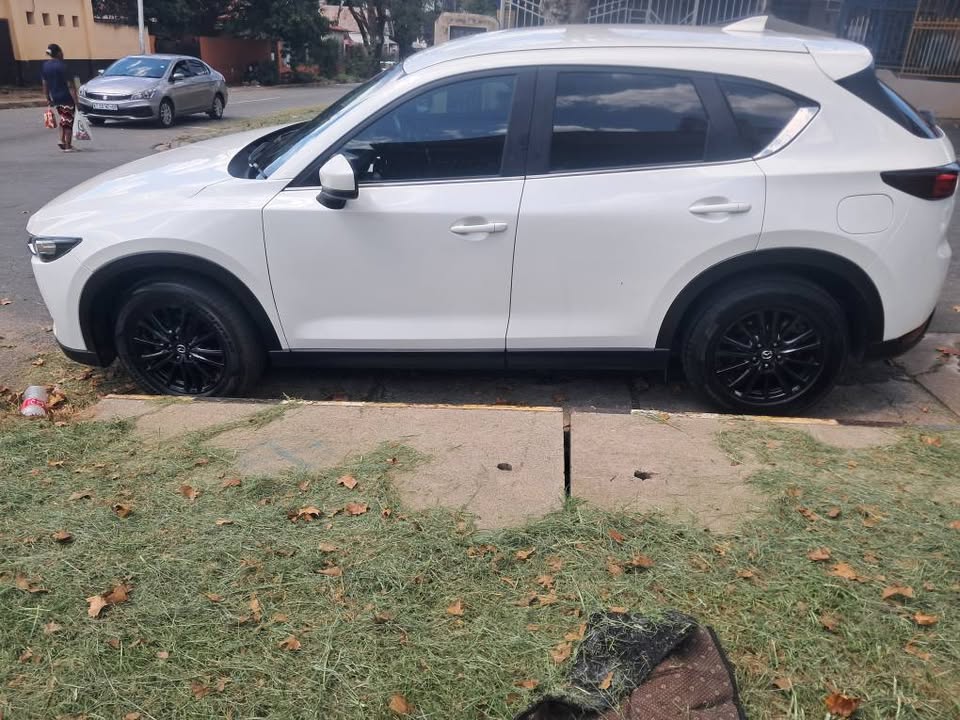 Mazda CX5 Skyactive 2.0 Automatic white in colour 2018 for sale