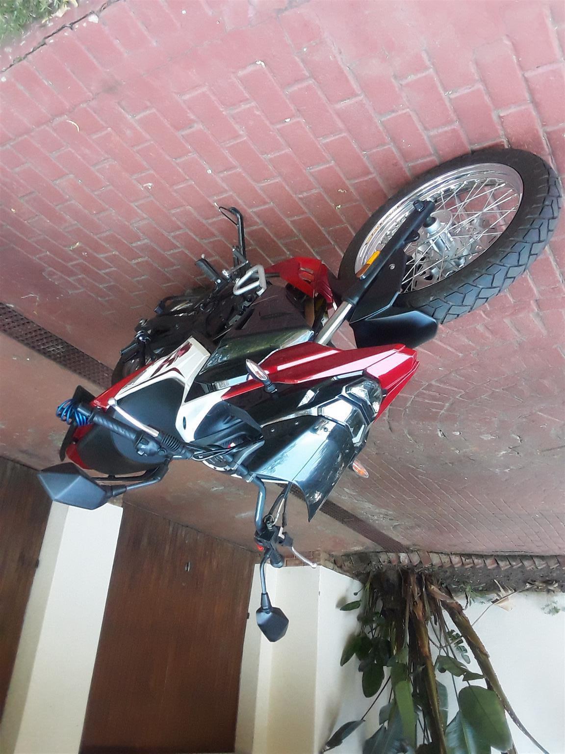 Bike for sale good condition sym 200cc km 11500 - Private Seller Bike for sale good condition sym 200cc km 11500 - Private Seller