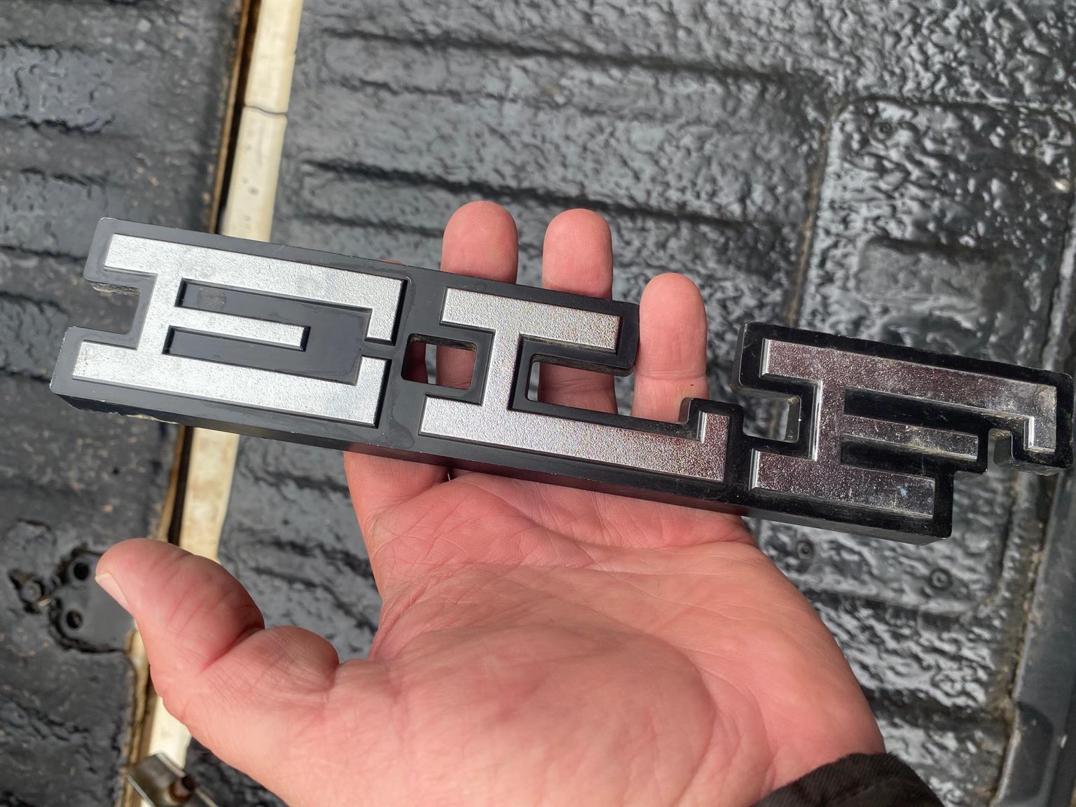 Isuzu ELF badge - Private Seller Isuzu ELF badge - Private Seller