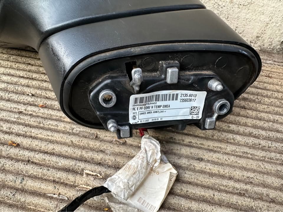 Org Fiat 500X left side mirror  with indicator and  Temp. sensor Anklappbar Links - Private Seller