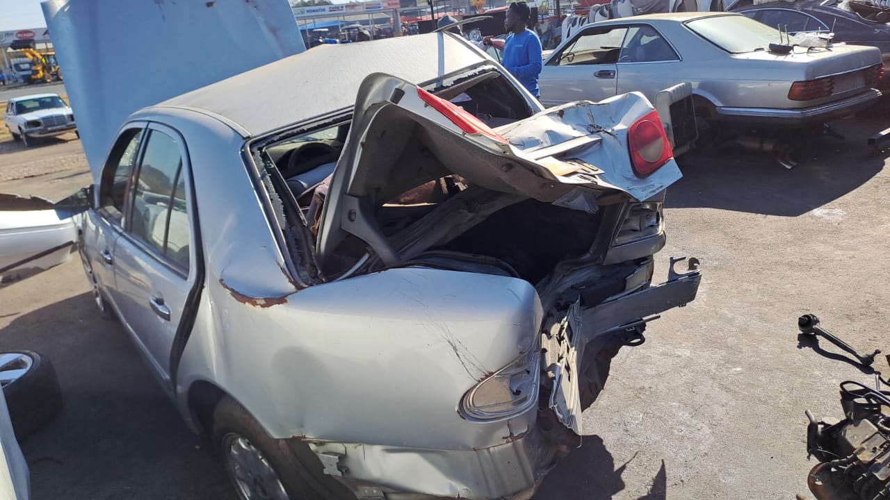 Mercedes Benz W210 104 Engine and Stripping for spares - Private Seller Mercedes Benz W210 104 Engine and Stripping for spares - Private Seller