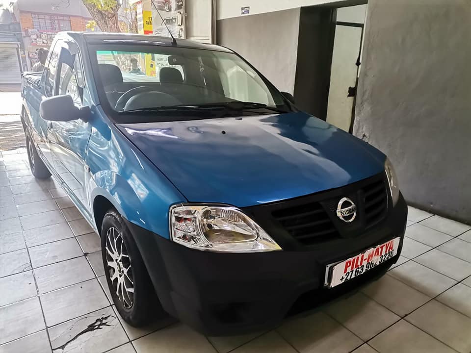2017 NISSAN NP200 1.5 MANUAL