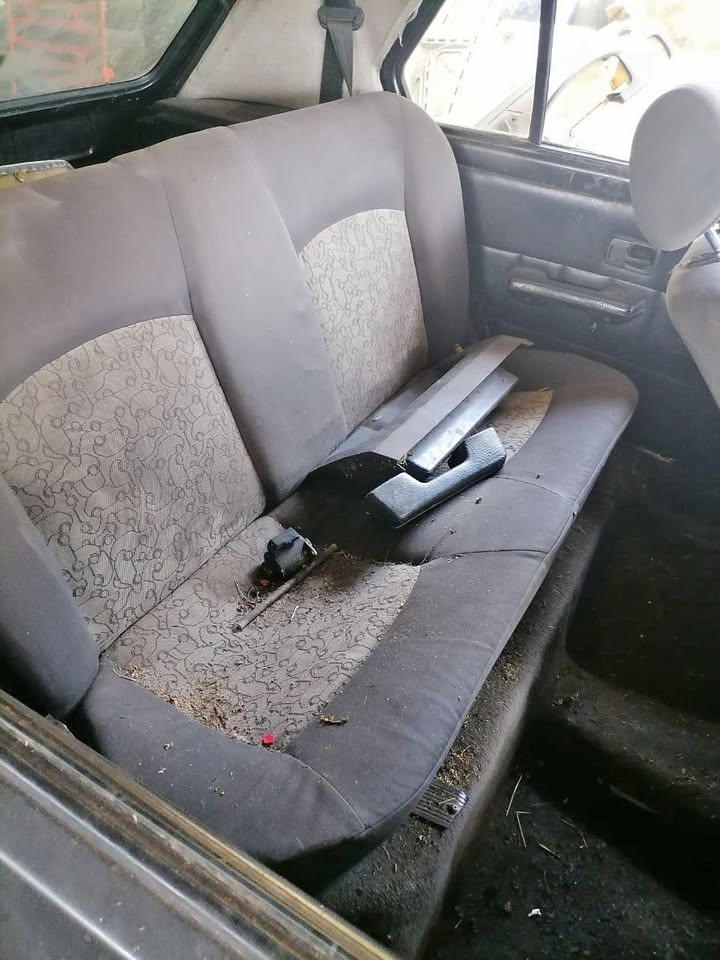 VOLKSWAGEN GOLF 1 FRONT AND REAR SEAT COMBO - Private Seller VOLKSWAGEN GOLF 1 FRONT AND REAR SEAT COMBO - Private Seller